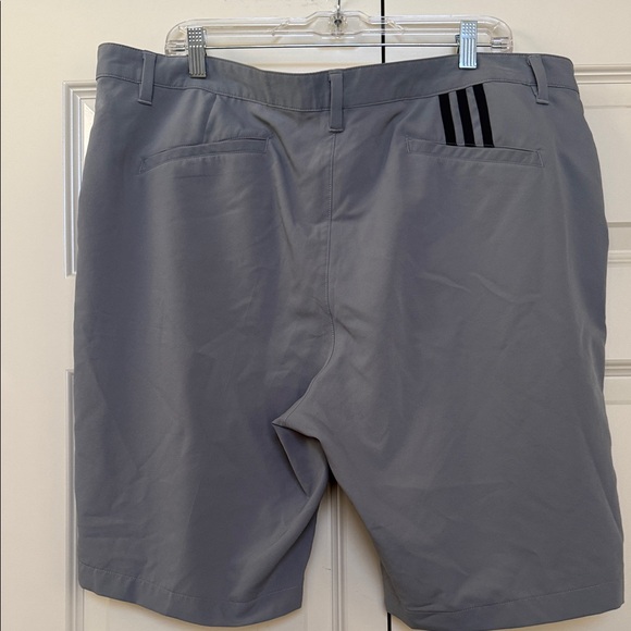 Adidas Men's Athletic Gray Shorts 40” waist 9 1/2” inseam - Picture 3 of 4